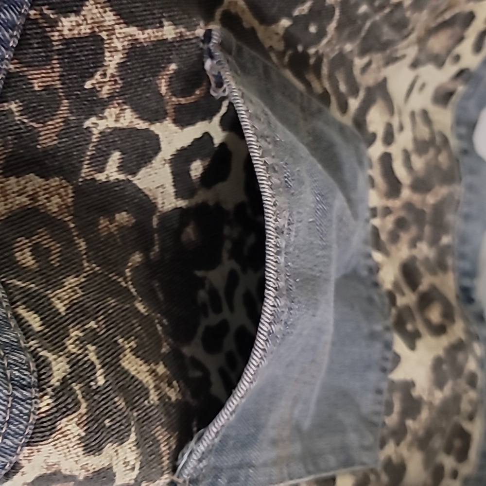 Leopard Print Denim Jacket - Picture 13 of 13